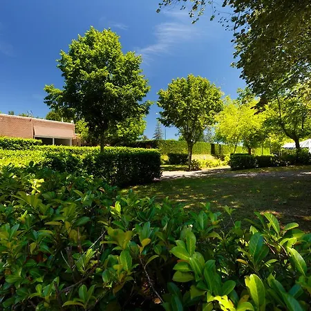 Camping De Mosqueros 2* Salies-de-Béarn